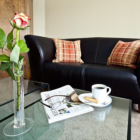 Schnellenburg Hotel Дюселдорф Екстериор снимка