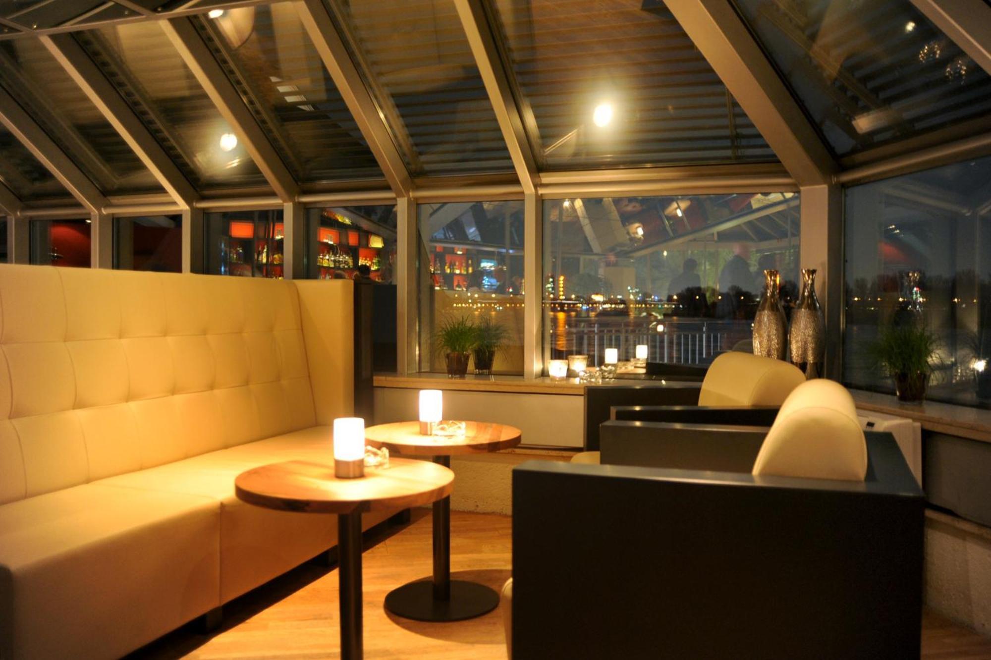 Schnellenburg Hotel Дюселдорф Екстериор снимка