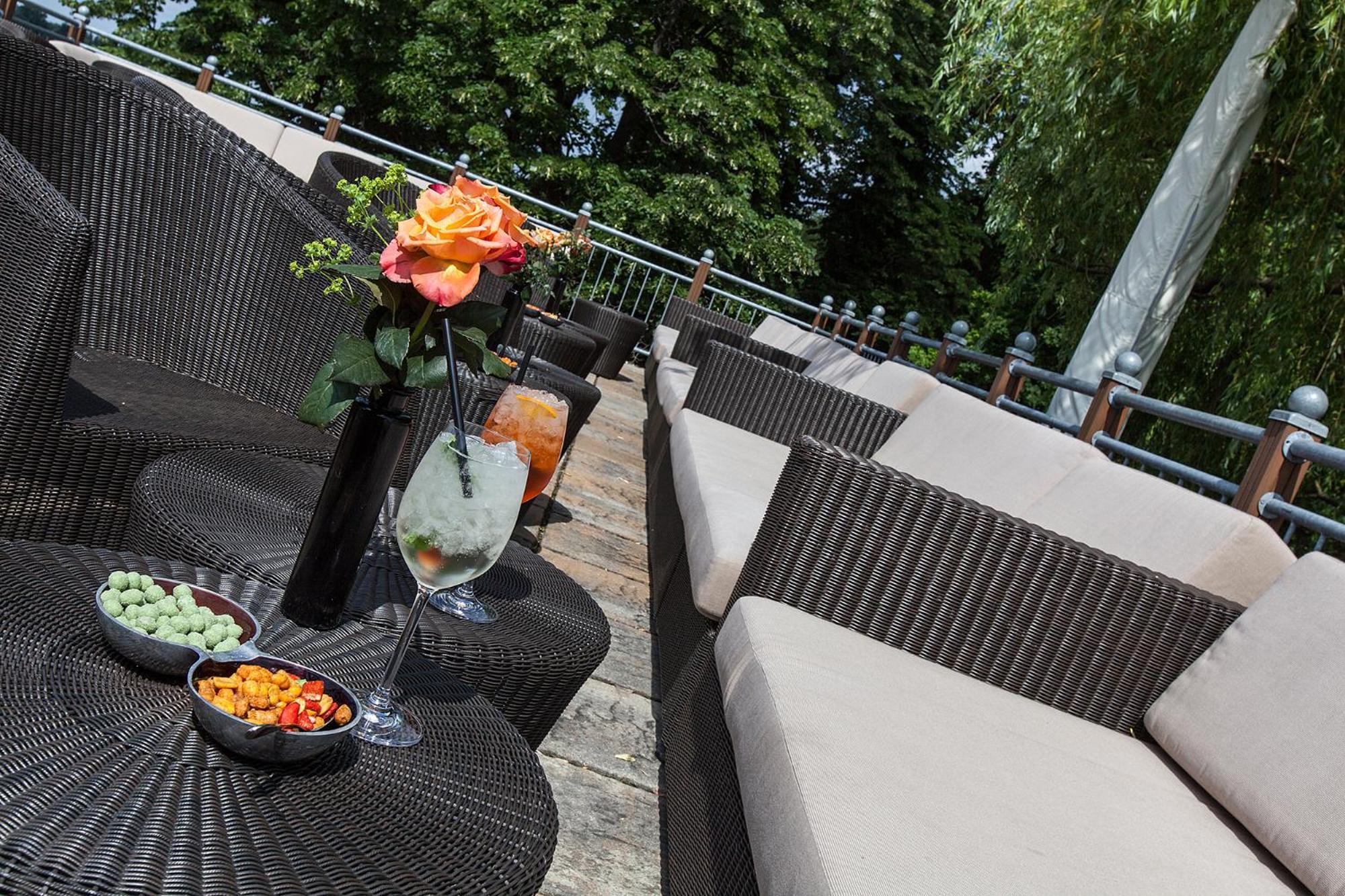 Schnellenburg Hotel Дюселдорф Екстериор снимка