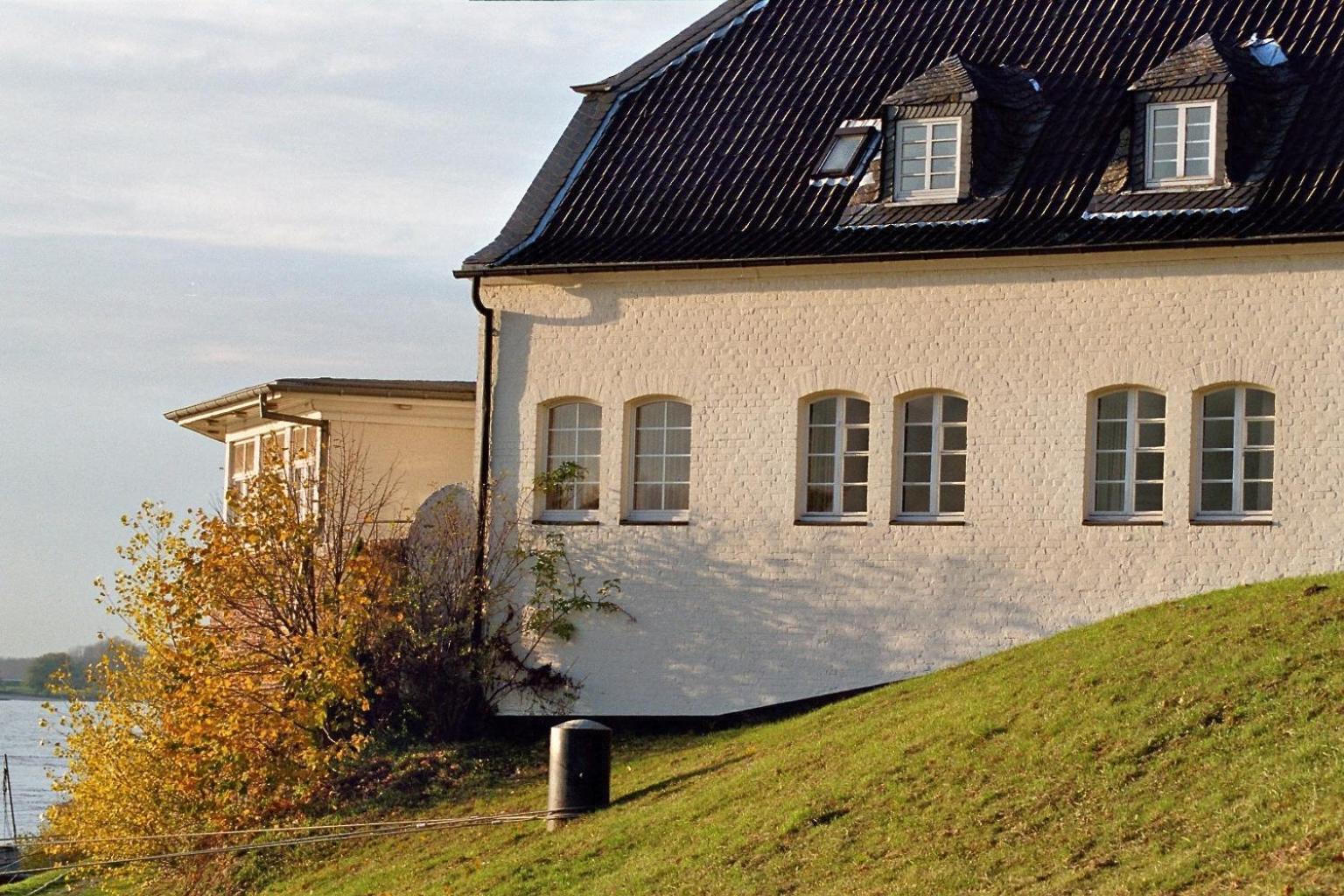 Schnellenburg Hotel Дюселдорф Екстериор снимка